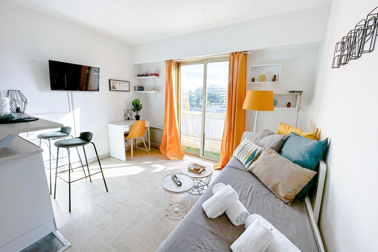 Guignon - Apart Sunny Comfort Close To The Port & Station Antibes Eksteriør bilde